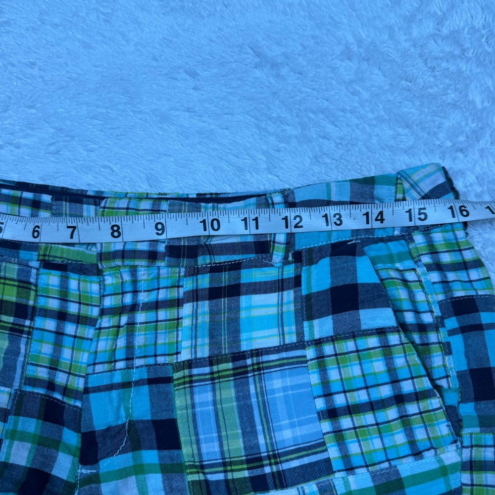 British Khaki Plaid Women's Shorts - Green and Black - Picture 4 of 5